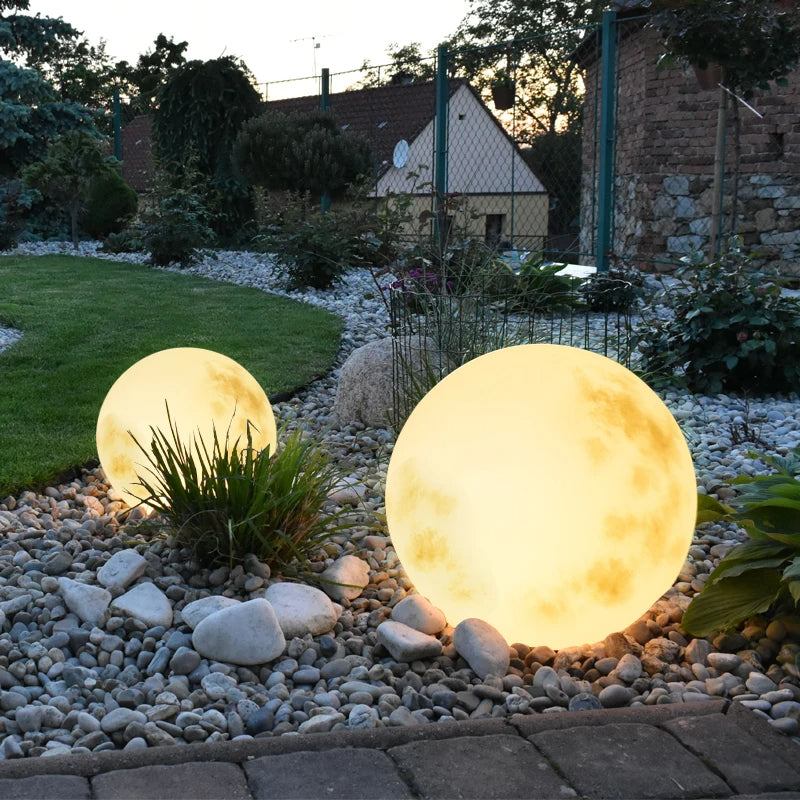 Moon-Shaped Garden Lamp for Enchanting Outdoor Ambience