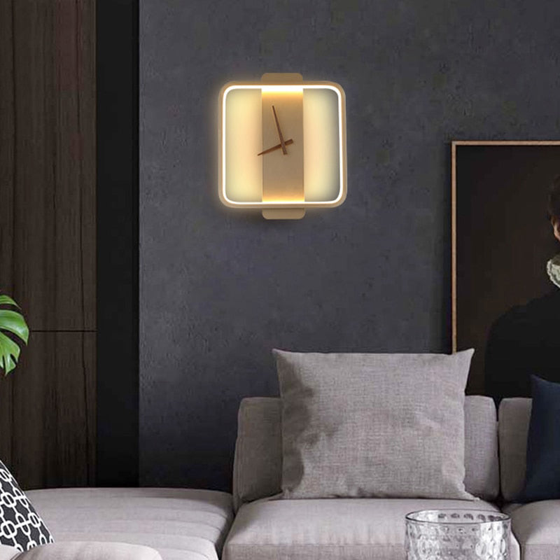 Rovenature Decorative Wall Light with Integrated Clock Display