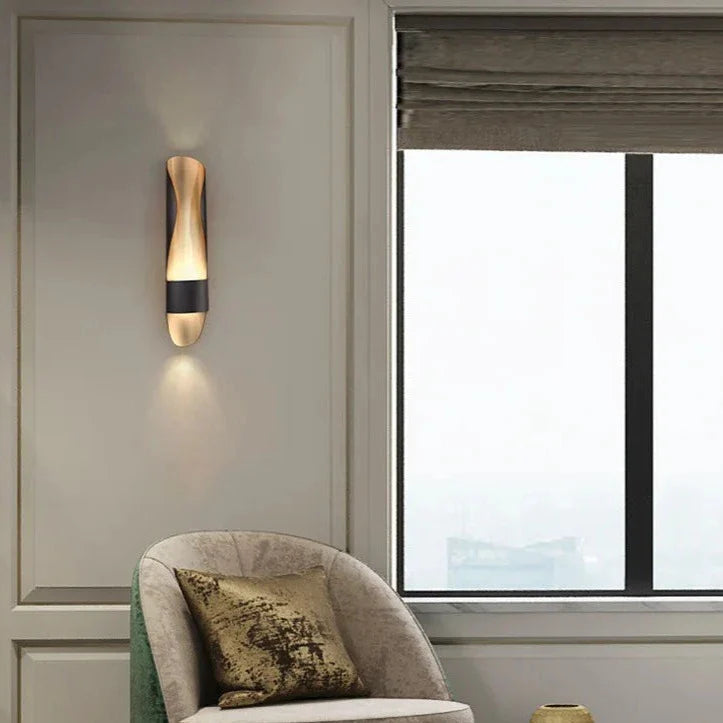 Rovenature Fuga Wall Lamp - Elegant Wall Light for Living Rooms, Hallways, and Bedrooms