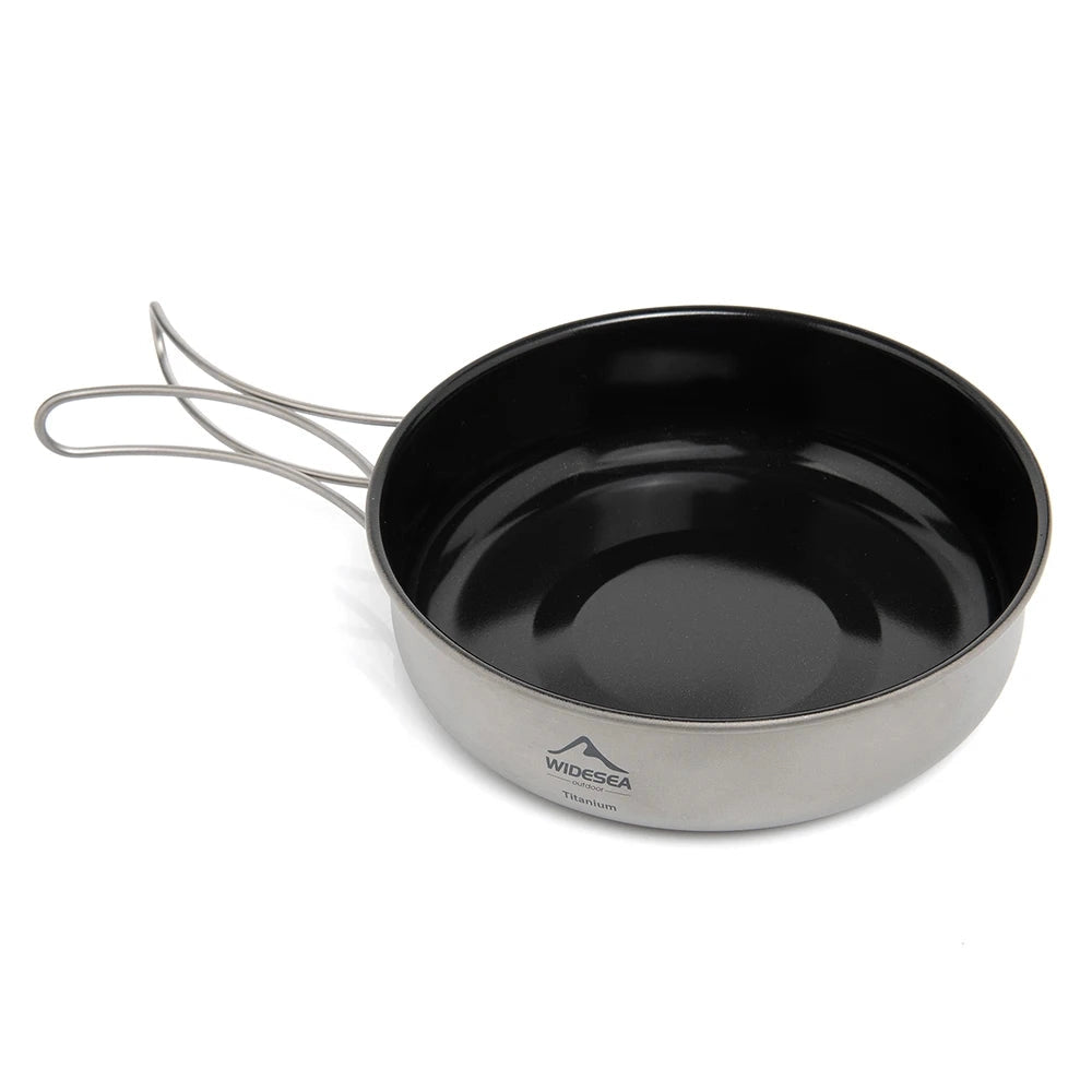 A 15CM WIDESEA lightweight non-stick camping skillet, designed for portability and ease of use during hiking and outdoor adventures. The frying pan features a sleek design, perfect for cooking on the go.