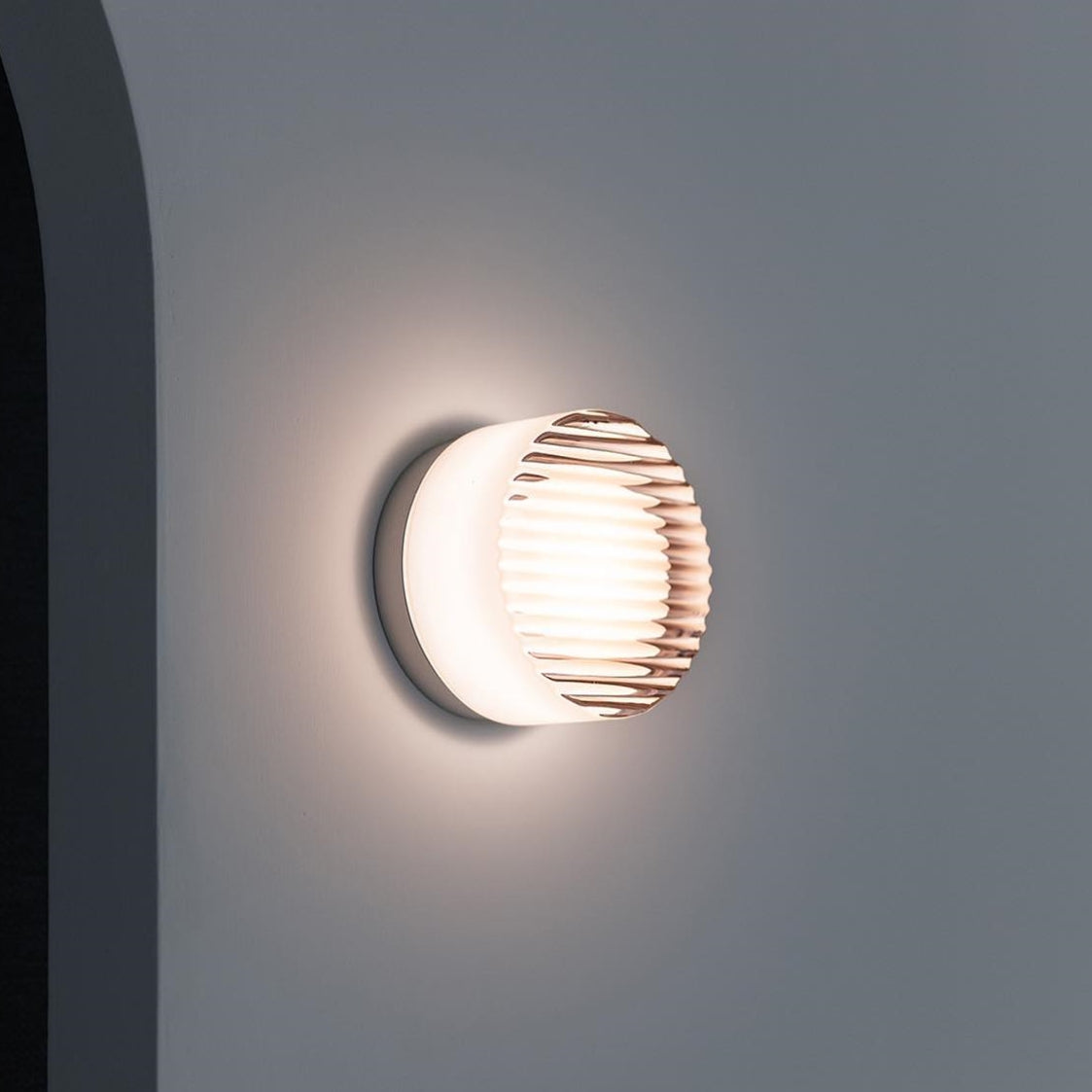 Modern Round LED Wall Light for Indoors and Outdoors