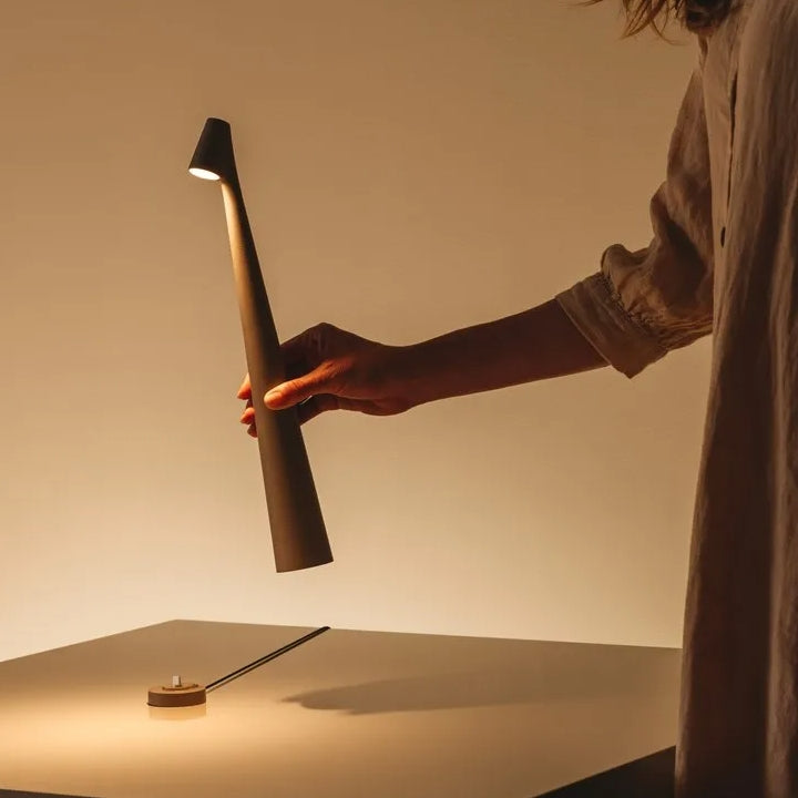 Rovenature Sculpting Table Lamp