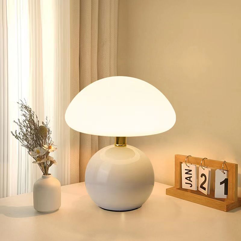 Rovenature Cream Mushroom Table Lamp